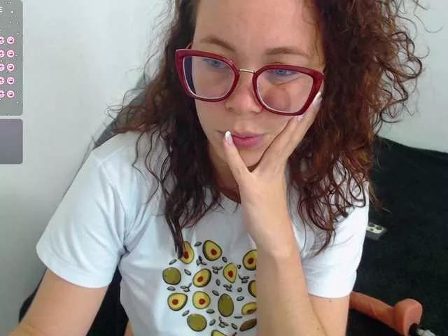 Freechat SharonAGT on BongaCams