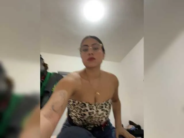 BongaCams SidneyRoux is Freechat SidneyRoux — Welcome to my playful paradise! I'm a tiny flirt ready to tease, dance, and make you smile Make me fun with my tipmenu Fav tips: 11-111-222