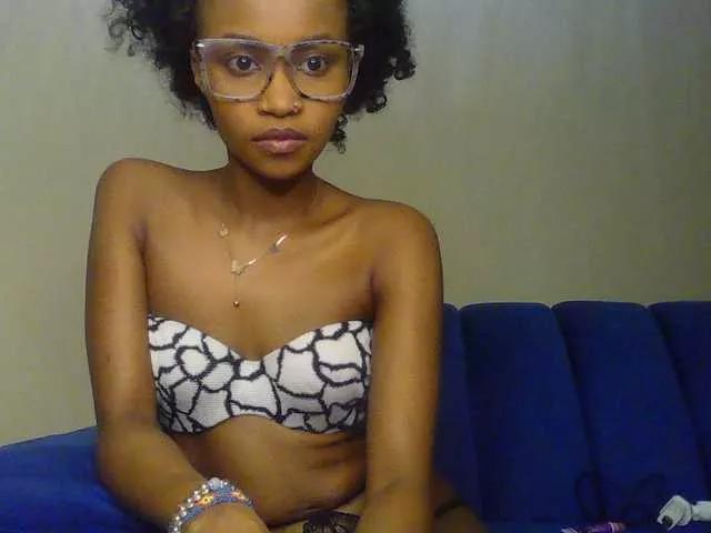 Sierraxoxox on BongaCams