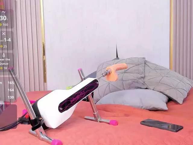 Hot Skylar-Smith wants you to fuck her body now Skylar-Smith from BongaCams