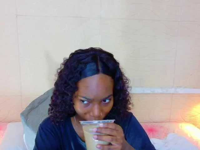 Slim-chocobar18 on BongaCams