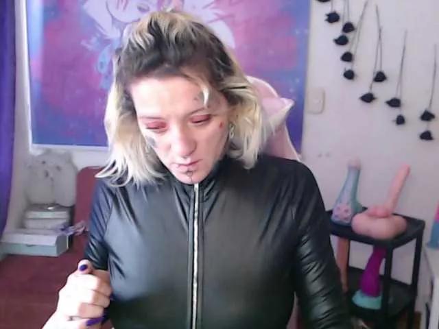 Offline sloppytitss on BongaCams