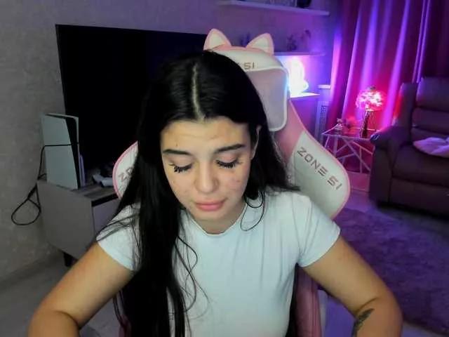 Offline SnowingWinter on BongaCams