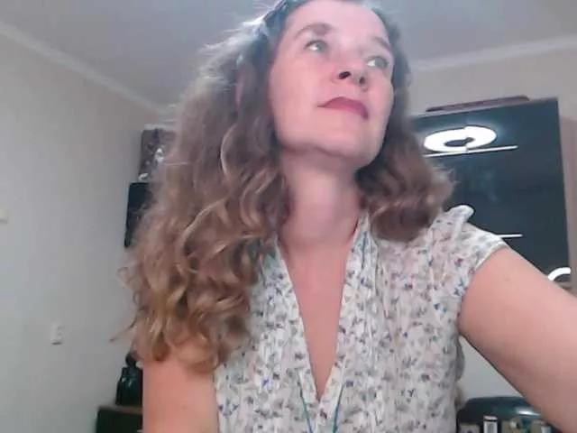 Masturbate to sweet performer SophiaBonne SophiaBonne from BongaCams