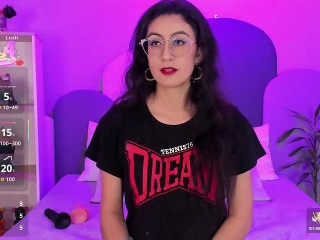 Freechat SophieGomez2 on BongaCams