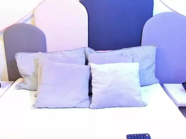 SophieGomez2 on BongaCams 