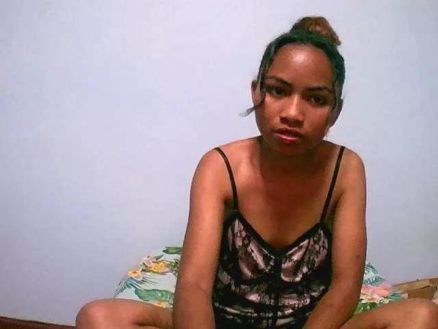 Squirtgirl69 on BongaCams