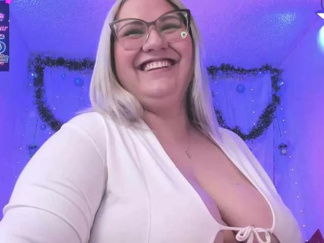 sweetbambi-23 on BongaCams 