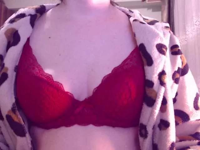 Offline sweetbrunete on BongaCams