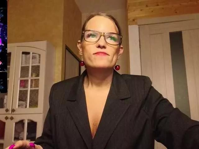 sweeteve050 from BongaCams