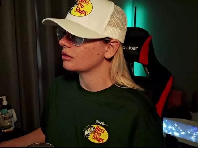 Offline sweetshyann111 on BongaCams