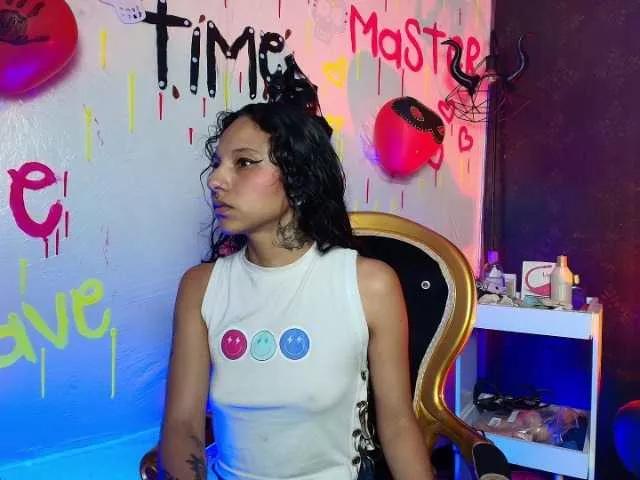 Sweettpleasure from BongaCams