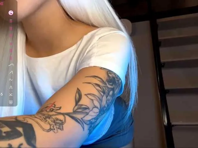 TainaJaksch on BongaCams