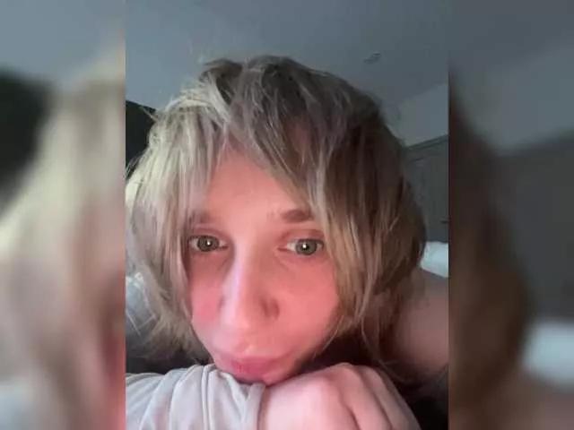 Cute Tamagotchigirl wants you to fuck her body now tamagotchigirl from BongaCams