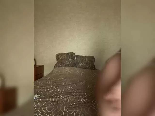 Tati16 on BongaCams 