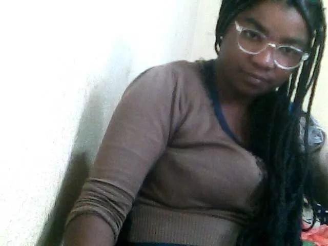 tryciah on BongaCams 