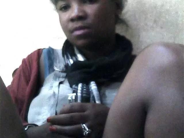 tryciah on BongaCams 