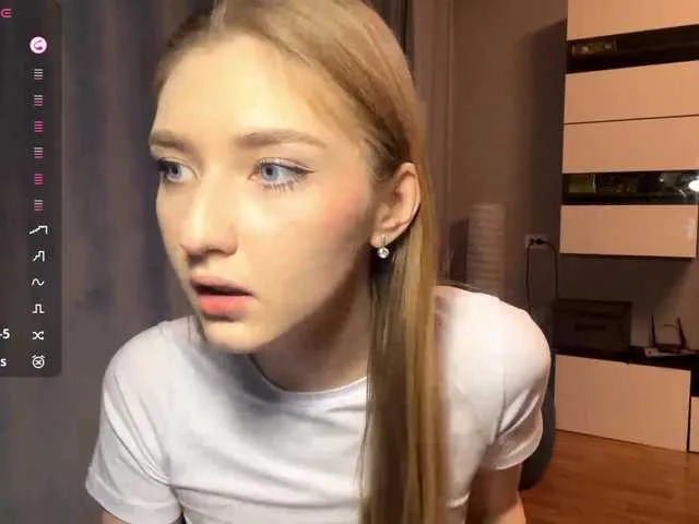 TyeshaDirksen — naked show 999
