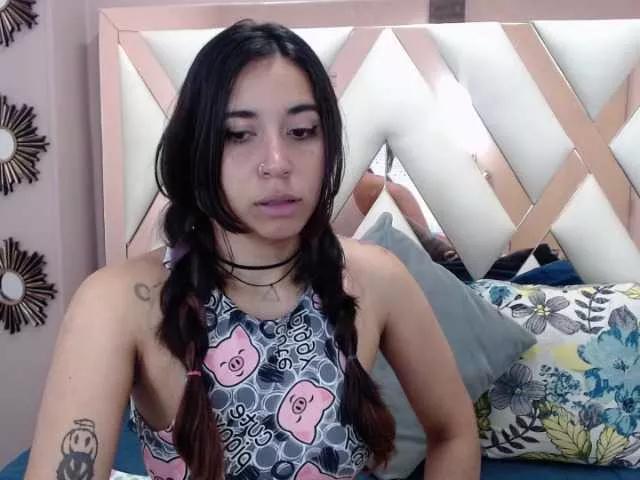 vale-sams on BongaCams 