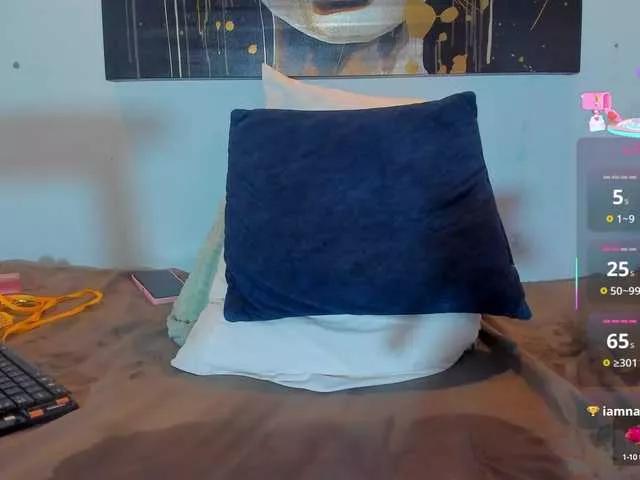 Offline Violethorny05 on BongaCams