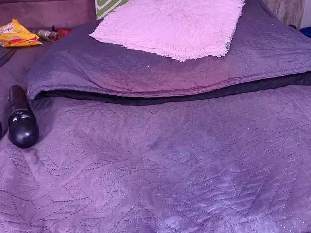 Freechat violetta-london on BongaCams