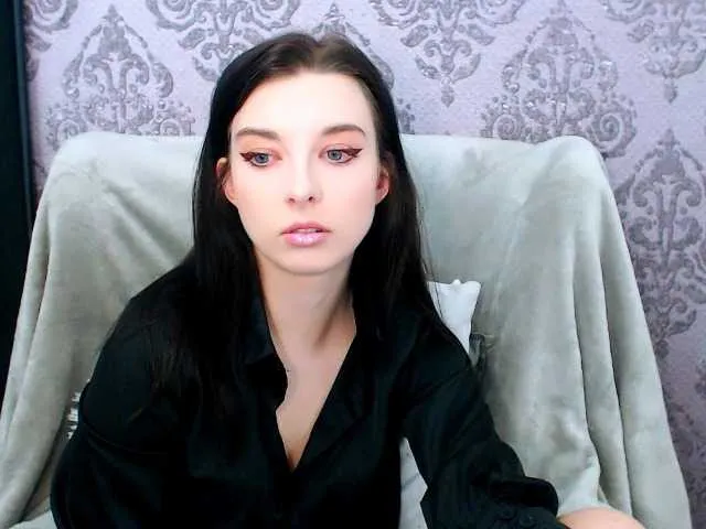 VirginLuna on BongaCams