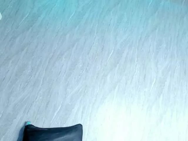 Offline wandalover on BongaCams