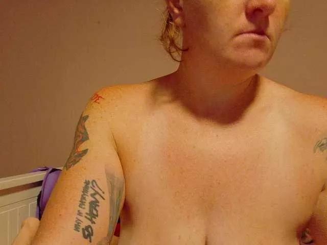 Wetgerman2 on BongaCams