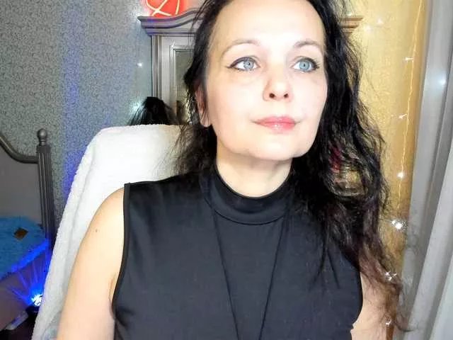 Offline WitchBlueRose on BongaCams
