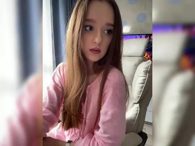 Freechat ymnichka on BongaCams