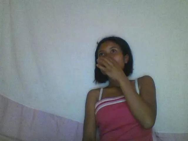 YoungNatie from BongaCams