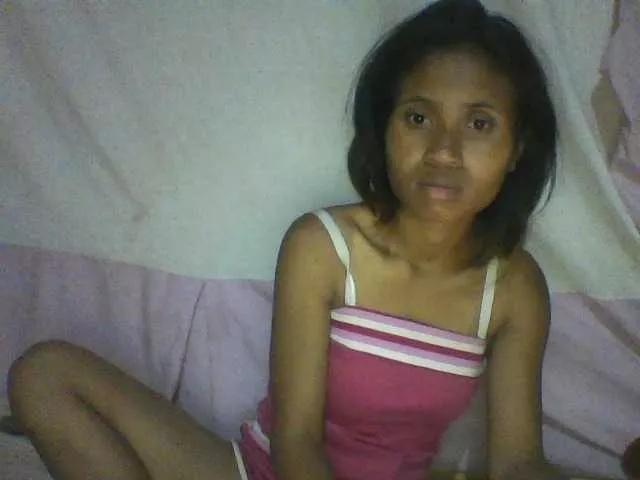 YoungNatie on BongaCams