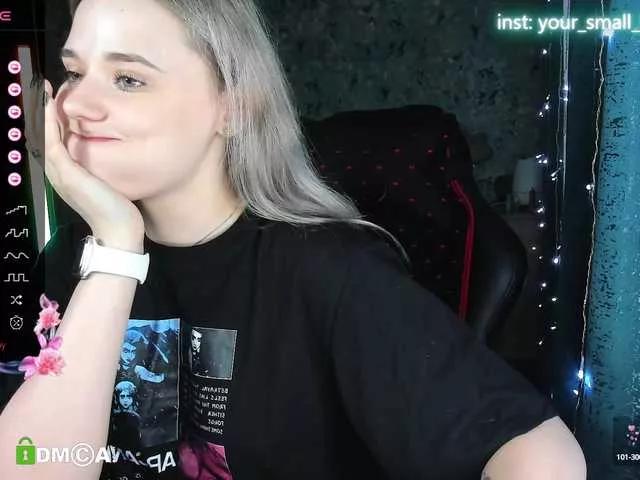 your-small-bunny on BongaCams