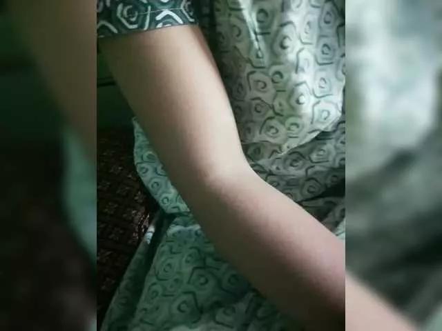 YourAadhya on BongaCams