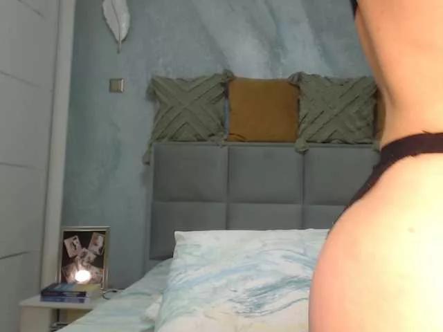 Freechat zairaa on BongaCams