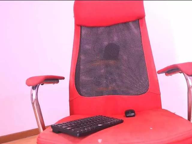 zararose on BongaCams 