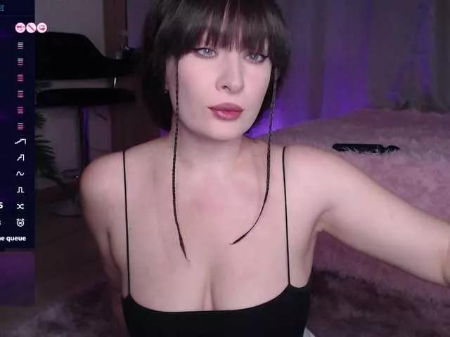 Zeeeme on BongaCams 