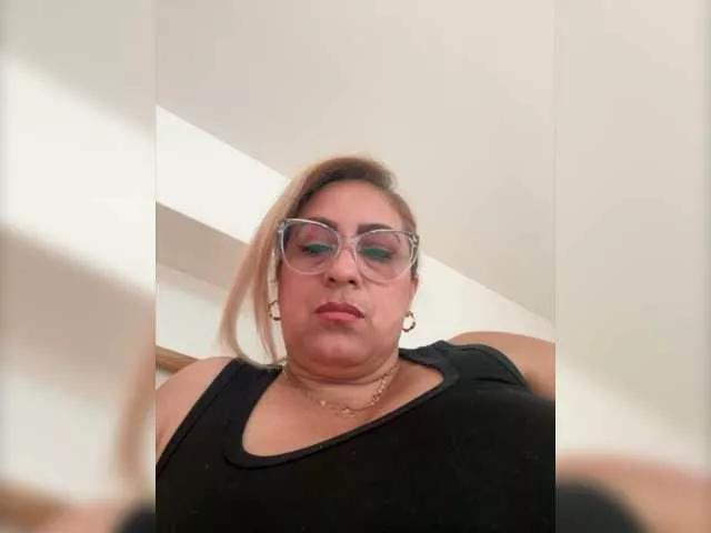 zhamira-daal on BongaCams 