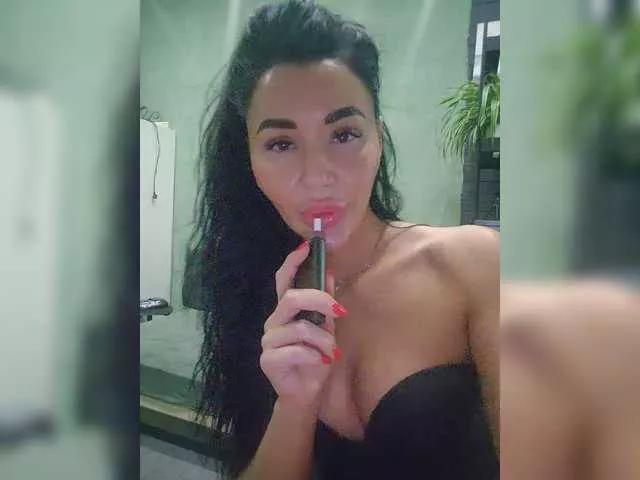 Offline Zhuzha123 on BongaCams