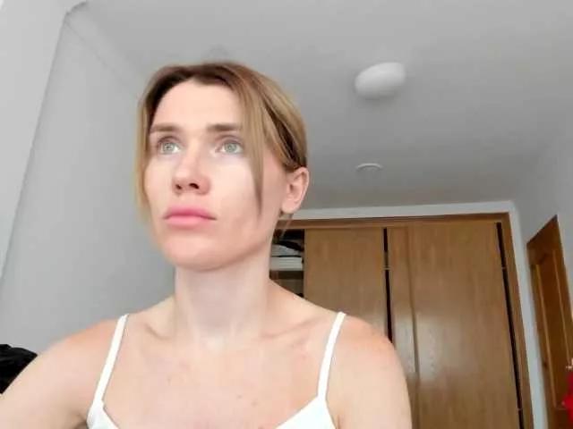 ZoiKissy on BongaCams 