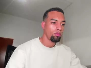 11inchesblackcock on Chaturbate 