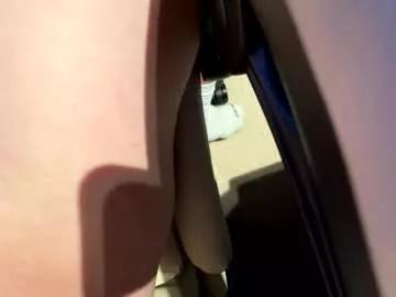 21nhornyy from Chaturbate