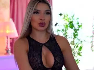 Freechat _arielle on Chaturbate