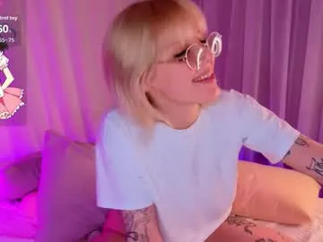 _ho11y_ — doggy spank ass [40 tokens left] Makes me cum<3 #smoke #lovense #ahegao #blonde #bigboobs