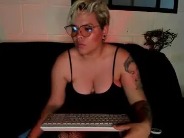 _paradissela — GOAL: saliva in ass [43 tokens remaining]  **Tonight we play by my rules... tips unlock every secret ** #latina #anal #milf #lovense #muscle