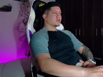 Freechat _robertobaggio on Chaturbate