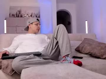 Away a_lejandro_08 on Chaturbate