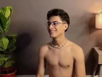 aaron_eze from Chaturbate