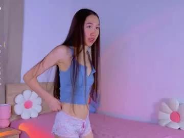 ada_di on Chaturbate 