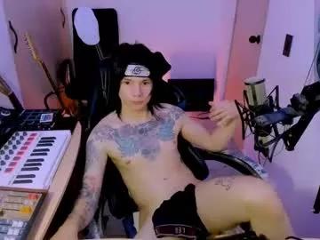 adam_rocket on Chaturbate